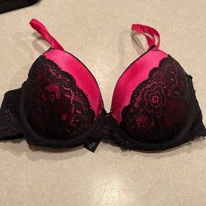 Hot pink black lace push-up wire 36c bra